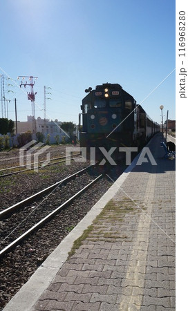 エルジェム駅と鉄道【チュニジア】 エルジェム駅と鉄道【チュニジア】 116968280