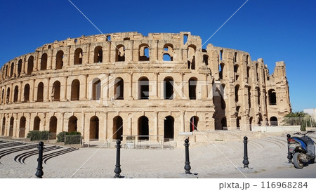 エル・ジェム円形闘技場の外観【チュニジア】 116968284