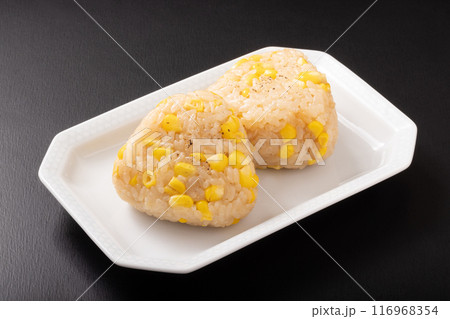 とうもろこし　おむすび　バター醤油 116968354
