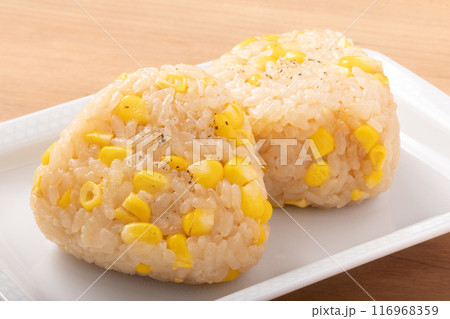 とうもろこし　おむすび　バター醤油 116968359