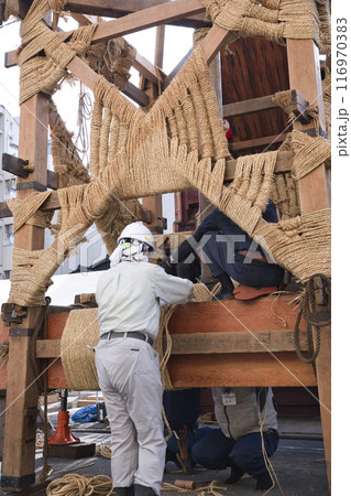 祇園祭　放下鉾の鉾建て（縄がらみ）14 116970383