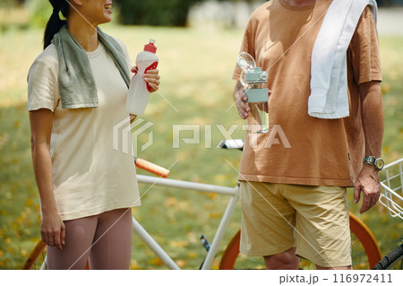 Engaging in Friendly Conversation during Outdoor Exercise 116972411