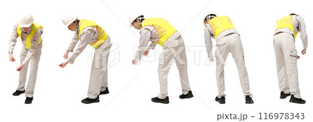 ヘルメット作業着の建設工事工場安全帯の男性の全身人物切り抜き素材 116978343