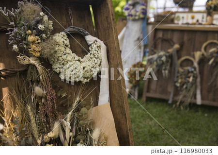 ドライフラワーを使った雑貨屋さんイメージ マルシェ ドライフラワーを使った雑貨屋さんイメージ マルシェ 116980033