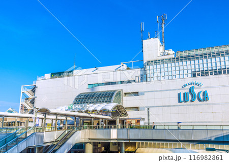 日本の茅ヶ崎都市景観 東海道本線と相模線の2路線が乗り入れている茅ケ崎駅＝令和6年7月21日 116982861