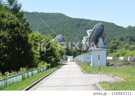 国立天文台 野辺山宇宙電波観測所の10mミリ波干渉計 国立天文台 野辺山宇宙電波観測所の10mミリ波干渉計 116983311