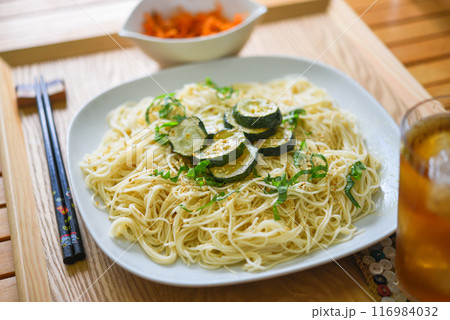 ズッキーニそうめん 116984032