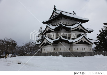 雪の本丸跡_弘前城 116984779