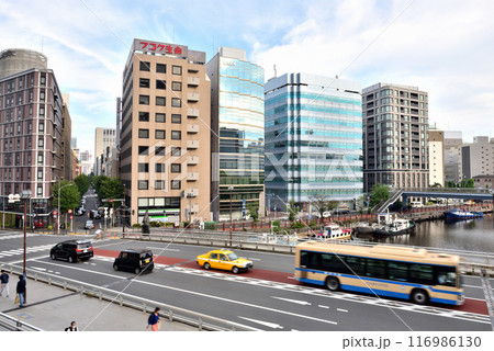 さくらみらいばしから見下ろす弁天橋の風景 さくらみらいばしから見下ろす弁天橋の風景 116986130