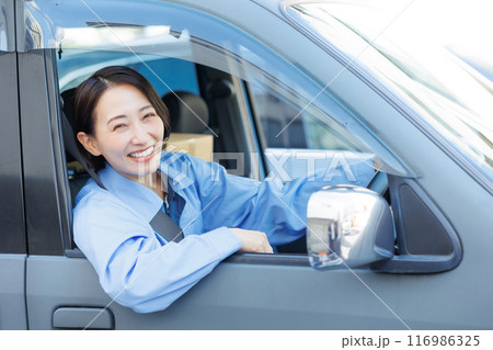 女性　ドライバー 116986325