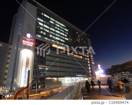 新横浜駅 相鉄新横浜線・東急新横浜線 夜景 新横浜駅 相鉄新横浜線・東急新横浜線 夜景 116989474