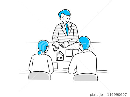 夫婦に住宅の説明をする不動産屋 116990697