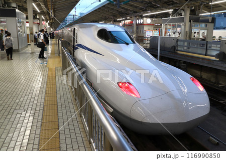 東京駅に停車中の東海道新幹線N700S系 東京駅に停車中の東海道新幹線N700S系 116990850