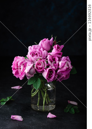 Bouquet of pink garden roses Bouquet of pink garden roses 116992816