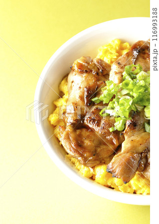 きじ焼き丼、焼き鳥丼、親子丼 きじ焼き丼、焼き鳥丼、親子丼 116993188