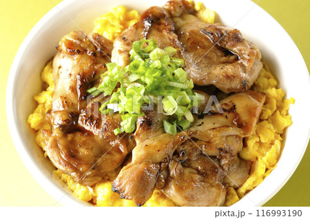 きじ焼き丼、焼き鳥丼、親子丼 116993190