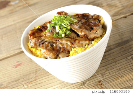 きじ焼き丼、焼き鳥丼、親子丼 きじ焼き丼、焼き鳥丼、親子丼 116993199