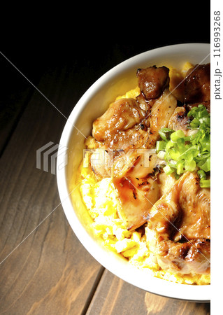 きじ焼き丼、焼き鳥丼、親子丼 116993268