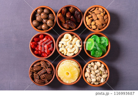 Mix of dried and candied fruits and nuts 116993687