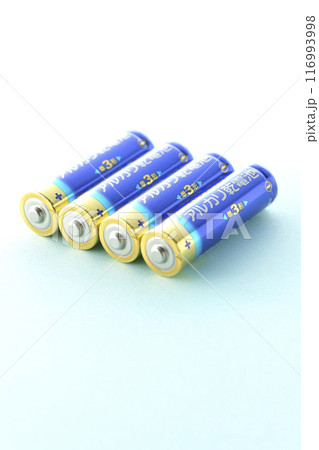 単三のアルカリ乾電池 単三のアルカリ乾電池 116993998