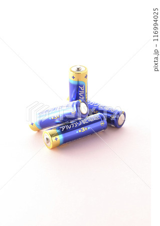 単三のアルカリ乾電池 単三のアルカリ乾電池 116994025
