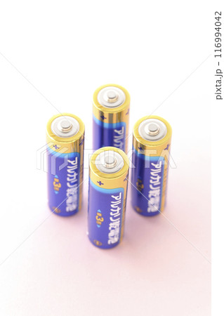 単三のアルカリ乾電池 単三のアルカリ乾電池 116994042