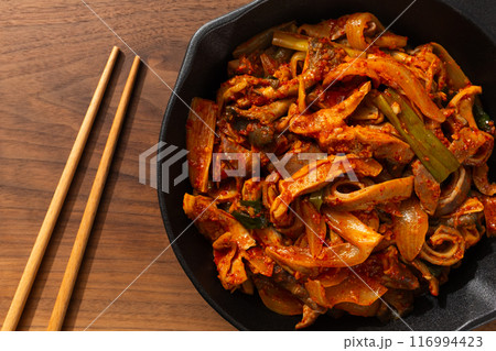 Stir-fried pork stomach with spicy seasoning 116994423
