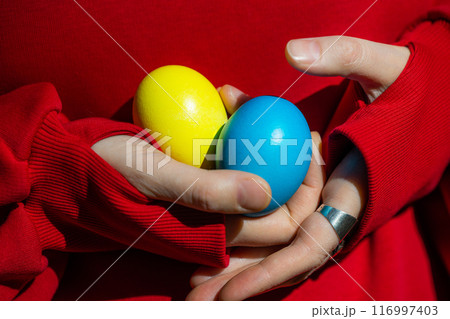 Magical Easter Treasures 116997403