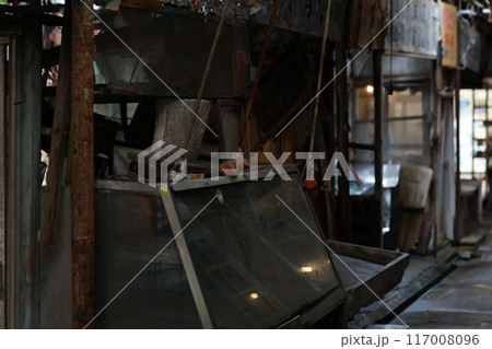 路地裏　閉店　レトロ 117008096