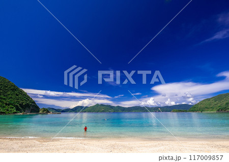 実久ビーチ（加計呂麻島） 117009857