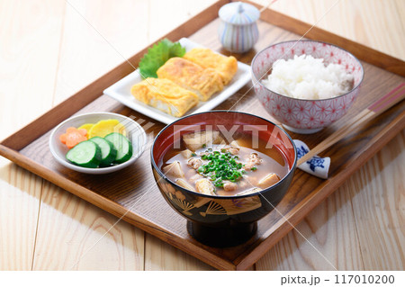 これぞ和風料理 納豆汁(納豆のお味噌汁とご飯)朝食イメージ これぞ和風料理 納豆汁(納豆のお味噌汁とご飯)朝食イメージ 117010200