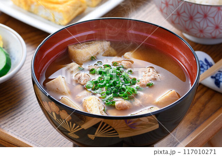 これぞ和風料理　納豆汁（納豆のお味噌汁とご飯）朝食イメージ 117010271