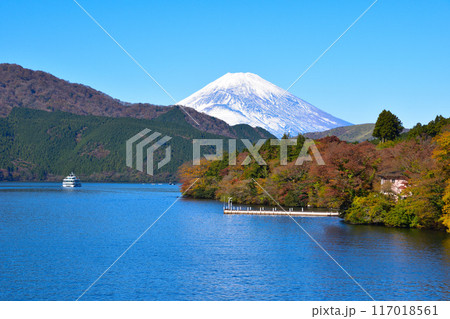 秋　箱根　富士山　芦ノ湖 117018561