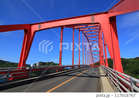 山口県下松市　笠戸大橋　笠戸島に架かる赤い橋 117018767