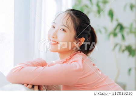 若い女性のビューティーイメージ 117019210