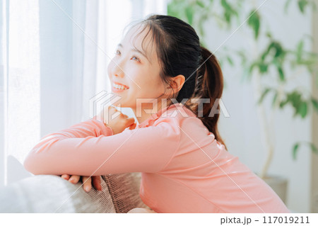 若い女性のビューティーイメージ 117019211