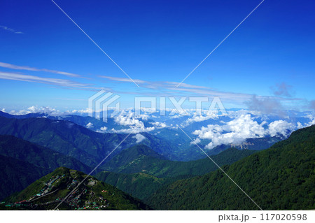 Clear Weather of Silk Route Sikkim With Sky Line view of Himalayan Range Clear Weather of Silk Route Sikkim With Sky Line view of Himalayan Range 117020598