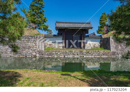 京都市　二条城の南門 117023204