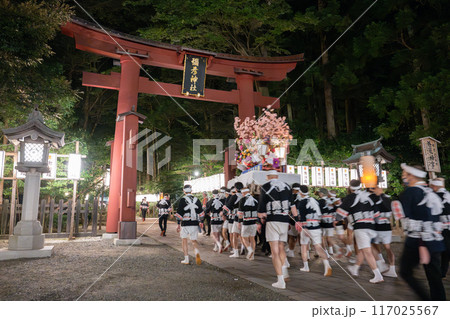 弥彦燈籠まつりの彌彦神社　一の鳥居 117025567