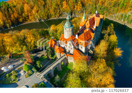 Beautiful Czocha Castle at sunny day in the village of Such, Lower Silesian voivodeship, Poland 117026837