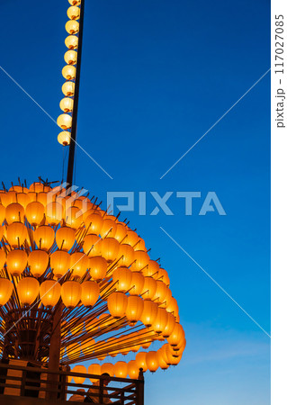 夏の訪れを告げる熱田まつり、献灯まきわら〈愛知県名古屋市〉 117027085