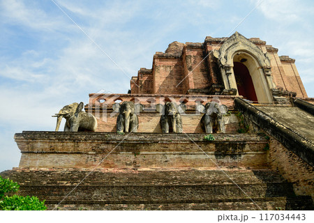 タイチェンマイにあるワット・チェディルアン寺院の美しい風景 117034443