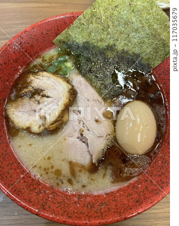 黒豚骨ラーメン 117035679