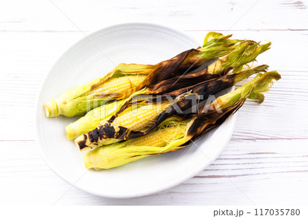 皮付きヤングコーンのグリル 117035780