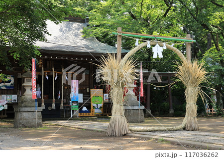 茅野輪が作られた神社の風景 茅野輪が作られた神社の風景 117036262