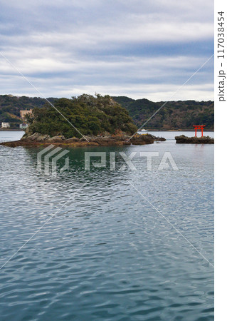 下田港　毘沙子島（静岡県下田市） 117038454