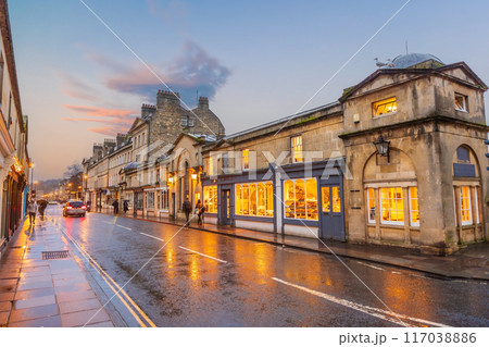 Pulteney Bridge spanning the River Avon, in Bath England 117038886