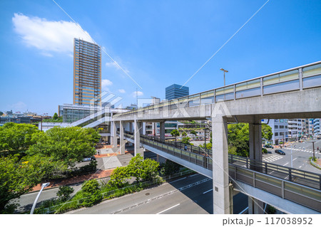 日本の横浜都市景観　7月。横浜市戸塚区の東戸塚駅　東口などを望む。西口のタワマンなども見える＝22日 117038952