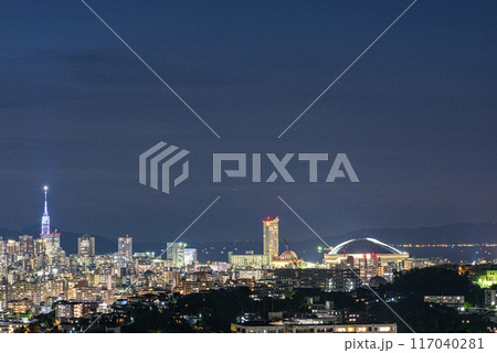 美しい福岡市の夜景 美しい福岡市の夜景 117040281