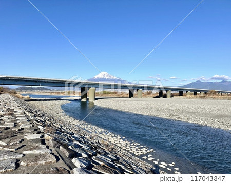 富士川と富士山 富士川と富士山 117043847